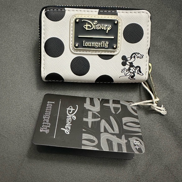 Loungefly Minnie Mouse Rocks the Dots Classic Accordion Zip Around Wallet - Picture 4 of 5
